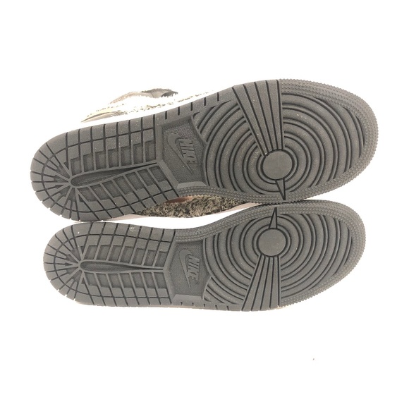 NIKE AIR JORDAN 1 RETRO HIGH BLACK BRONZE NWOT - Picture 7 of 7